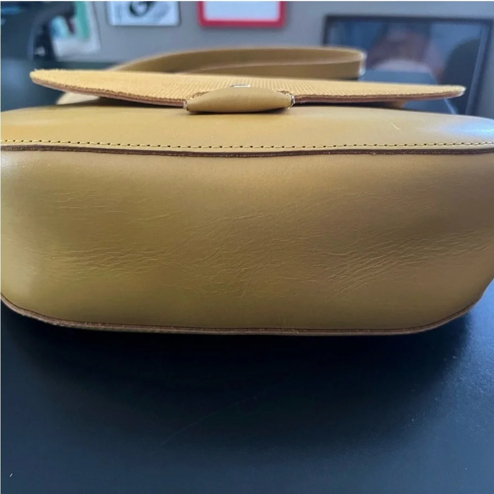 RARE COLOR Clare V. Herieth Yellow Shoulder Bag - Picture 5 of 9